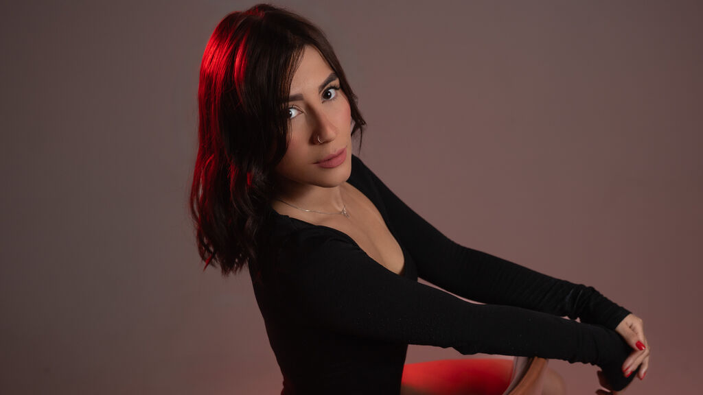 AlesiaNoir Live Cam on LiveJasmin