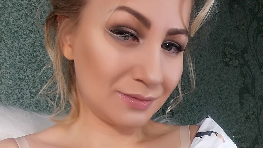 ViktoriaQuince's live cam