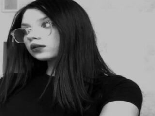 VIVO.webcam ElidiaFisanick (18) girl with normal breasts