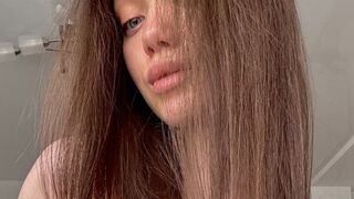 Model Anna Ren, 19, White