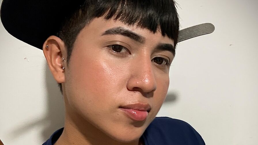 Watch ElianGray live on Ultra Erotica