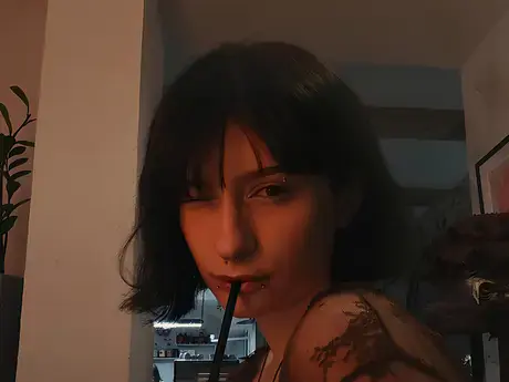 Chat with BereniceDwight