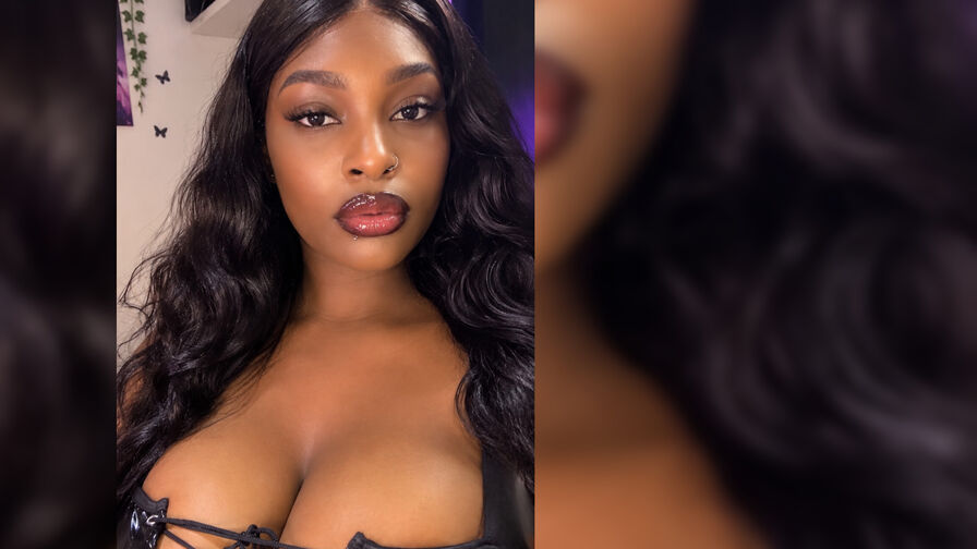Watch NaomiKinz live on Sexyouup