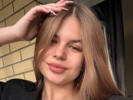 Chat with TonitaClark