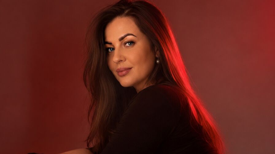 Live Sex Chat with InesFitnes