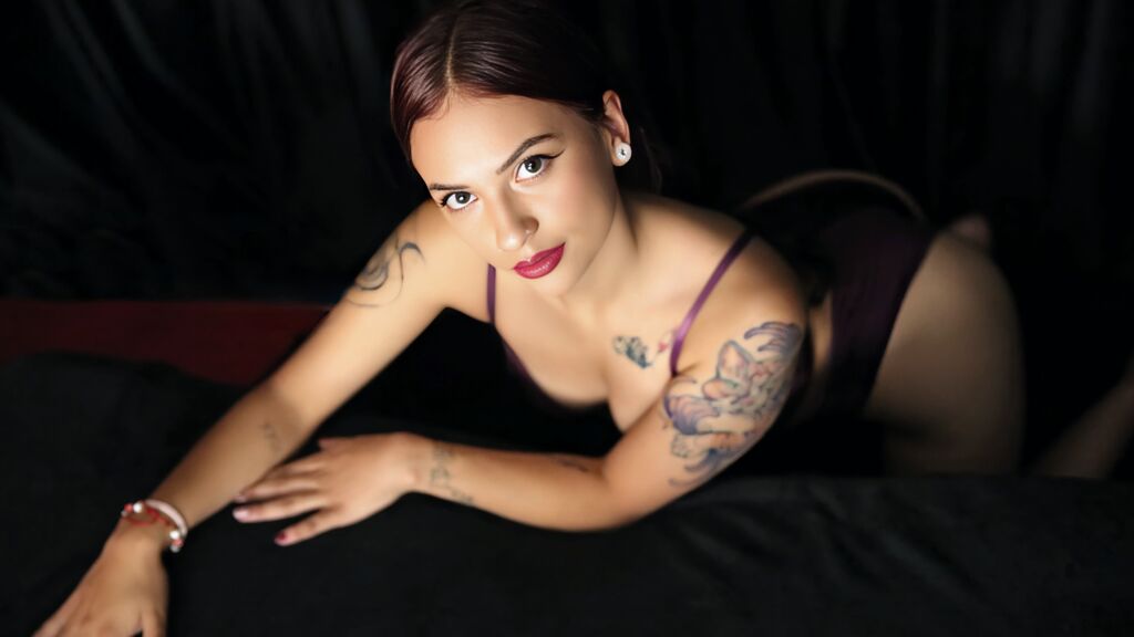 Watch fetish performer LaurynCoopers from LiveJasmin at GirlsOfJasmin