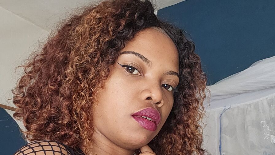 Watch ClaudiaNellah live on DMS List