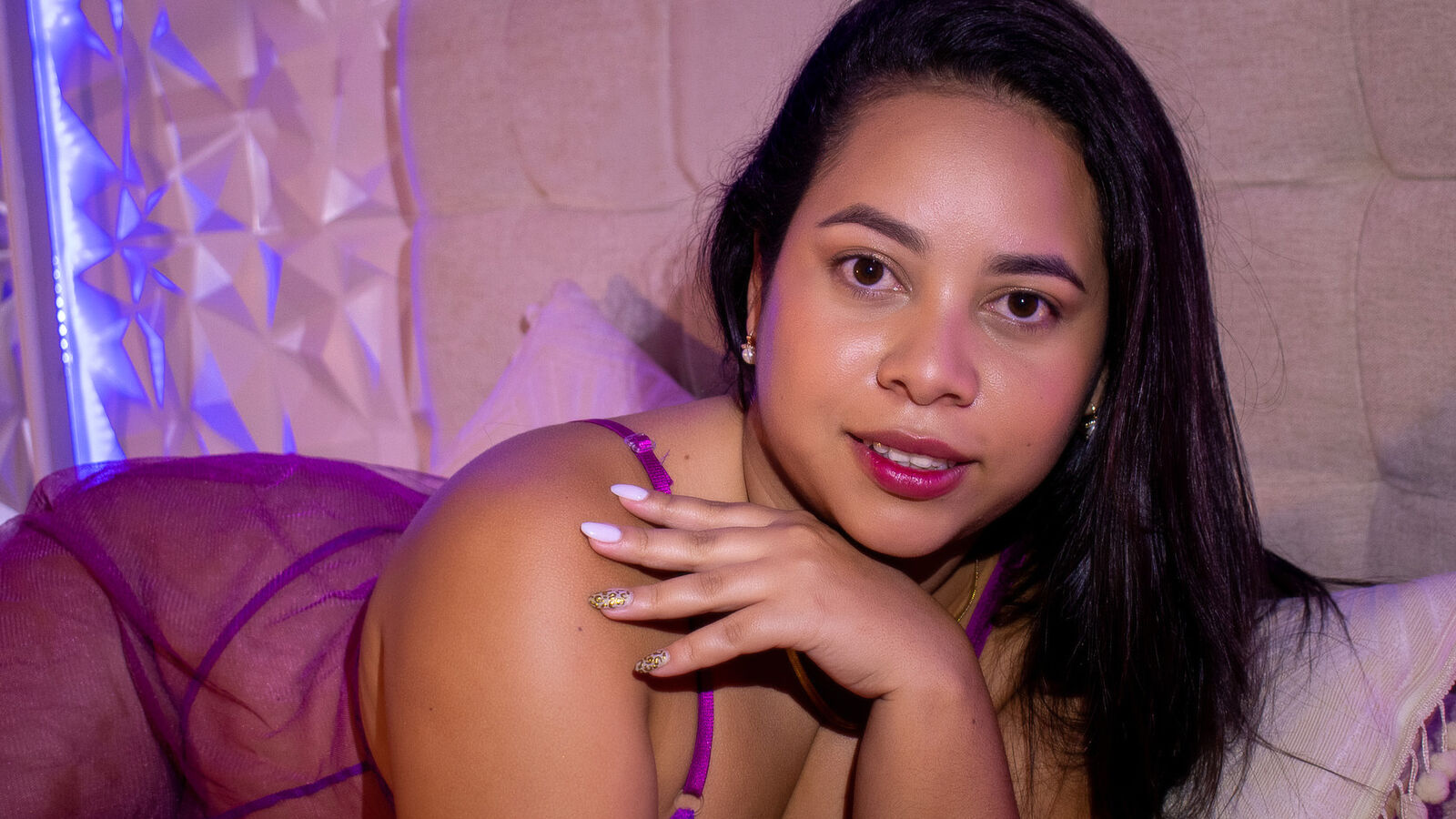 AuroraVelasquez erotic portrait