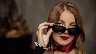 AliceBiorn similar adult cam profile