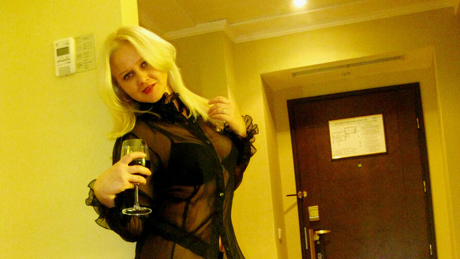 Enter to see naked AmandaBrumberg