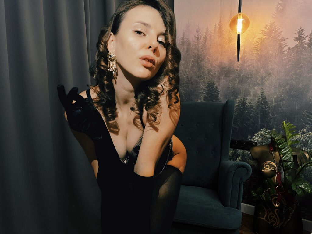  AlyceCox chat room