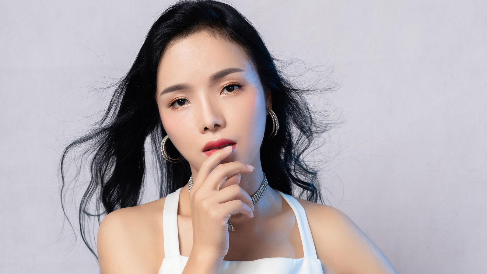 AnneJiang glamour portrait