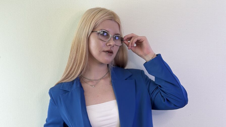 Dancing, Roleplay, Smoke cigarette, Snapshot, Asmr