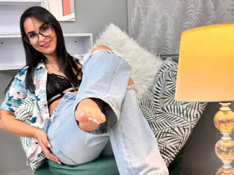 Chat with KristenJisel