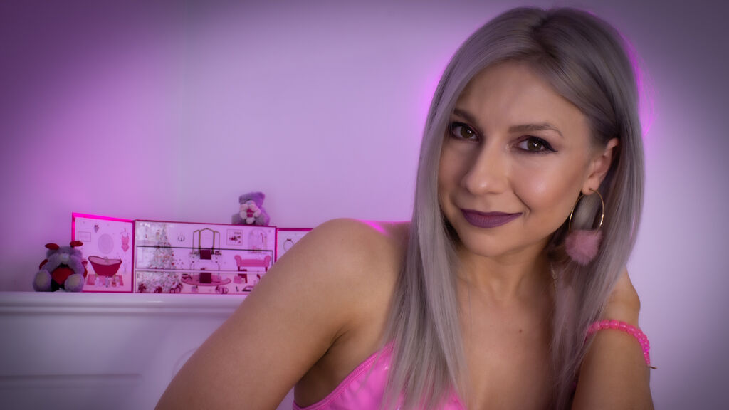 ChrissyQuinn cover
