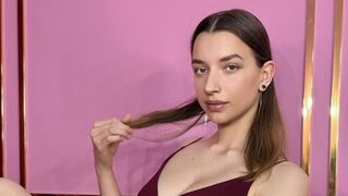 AsyaNix webcam show