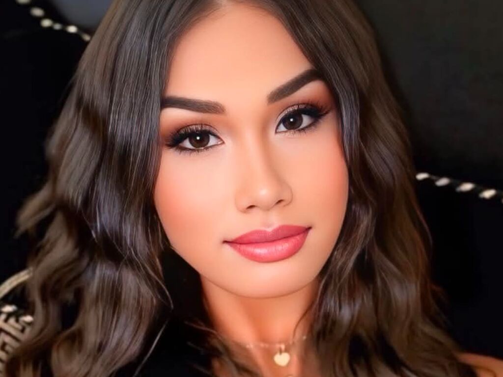 KathaliaSnow age 23