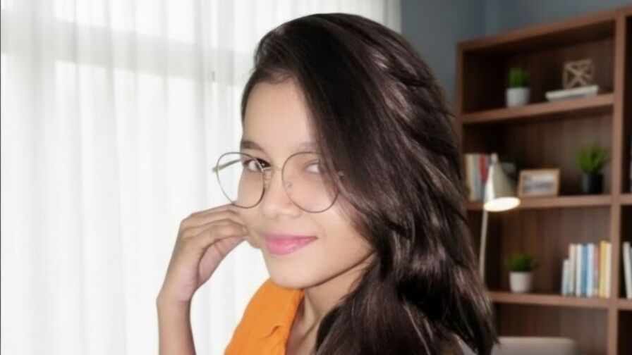 AdrianaReyez's Premium Pictures and Videos