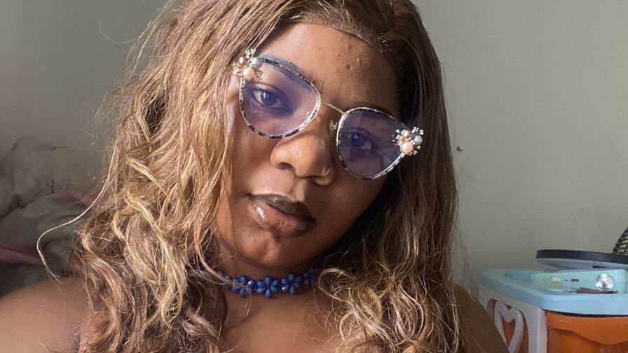 Watch WilliamsVera live on Cam Plug