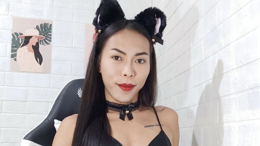 Watch VeronicaThalia live on Cam Plug