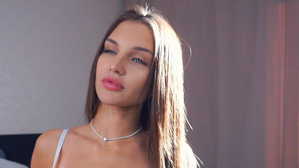 EleneHewlett live cam model at LiveJasmin