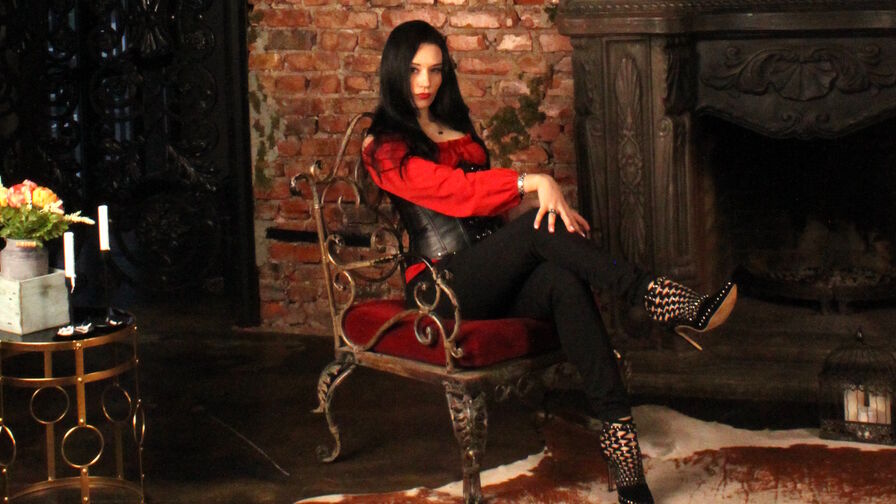 Watch VeronicaBergman live on freshseotools.com