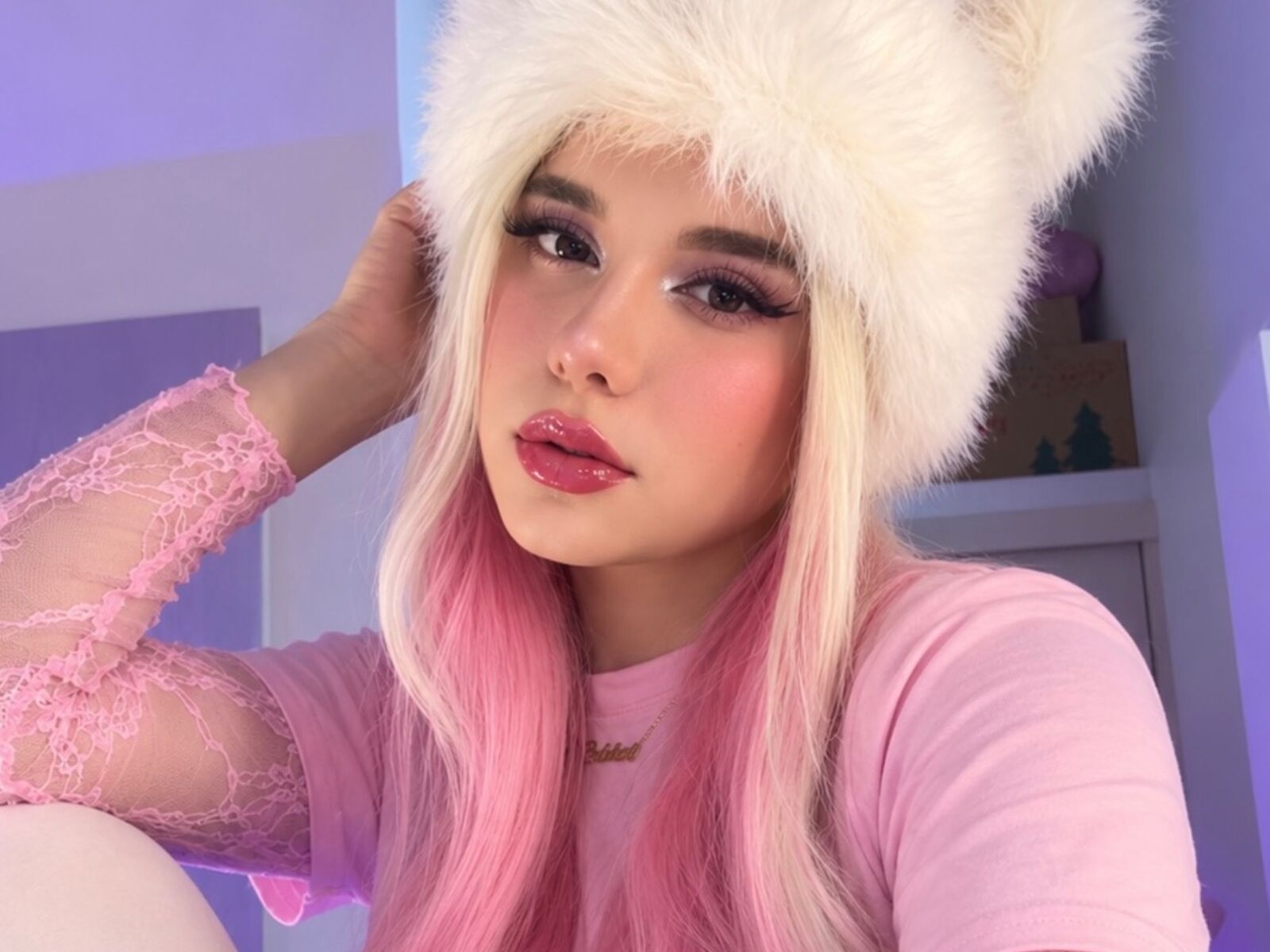 Live cam for IsabelePalmer