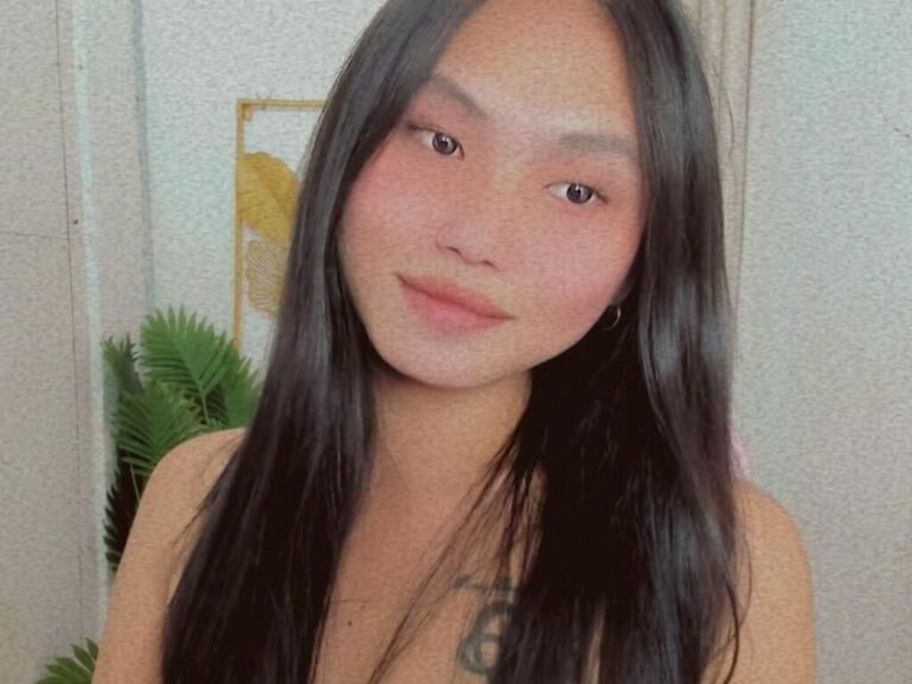 AltheaRoss trans webcam room image