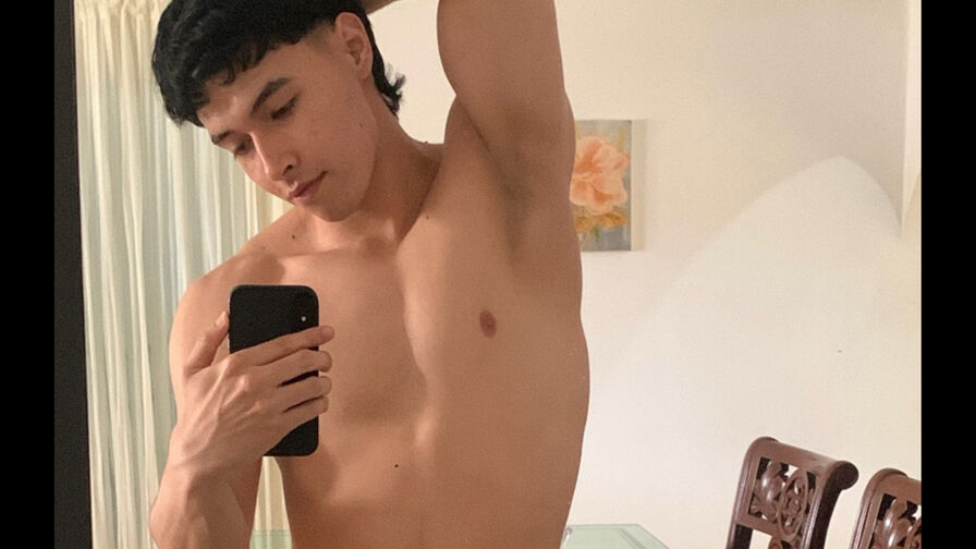 LiamAndrewz livejasmin