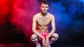 Kostenlos Nackt BradJohnson