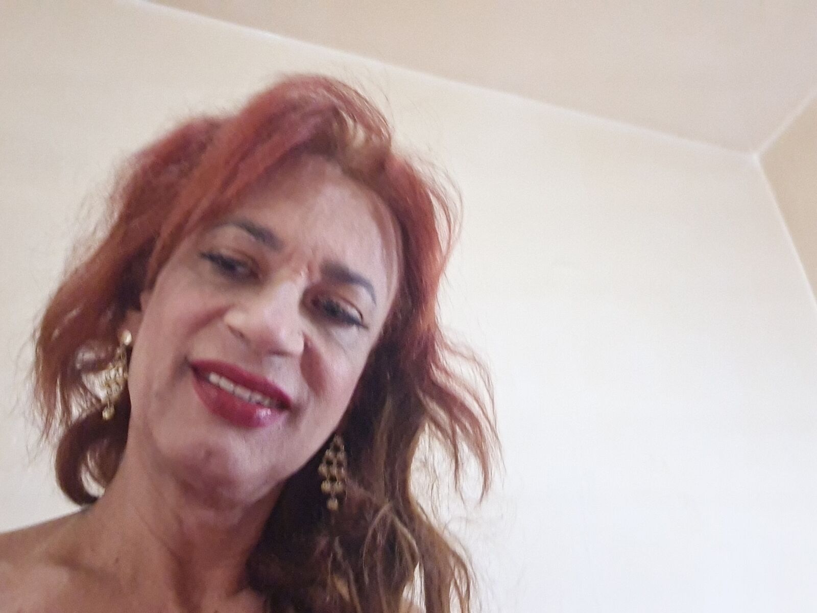 Live cam for BrunellaSwan