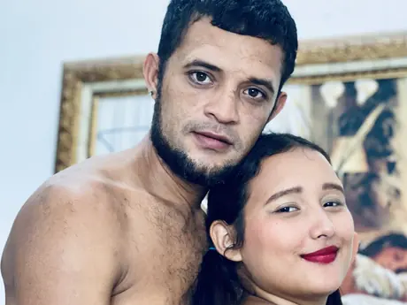 Chat with AnnaliaAndJeremy