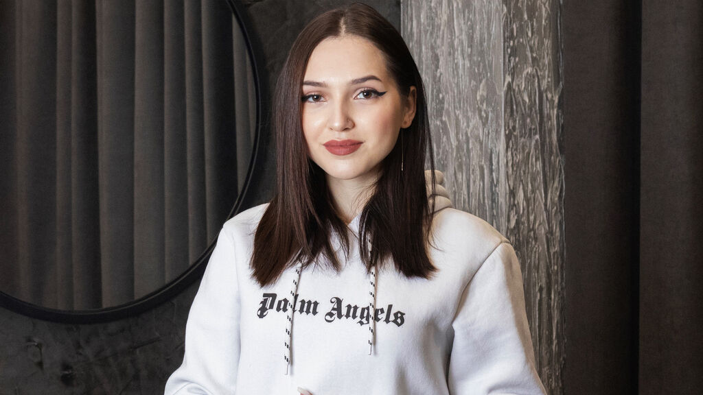  online at GirlsOfJasmin