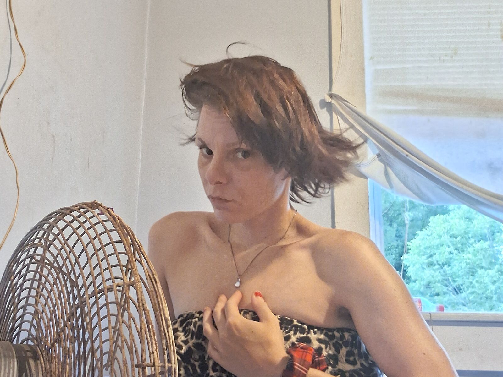Live cam for BusyAdams