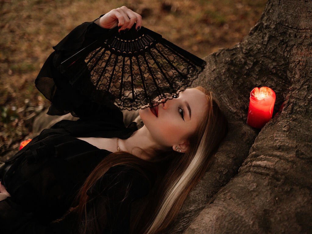 MiaEllien – webcam model profile photo