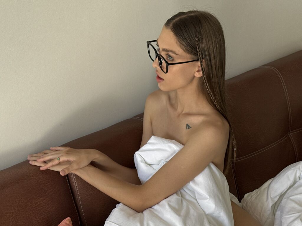 SonyaAvis Nude