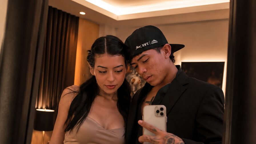 Watch MadisonAndJeycol live on Amateur Blogger🎉