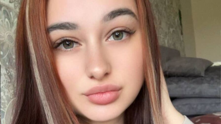 Watch KeeshaKosek live on Cuties