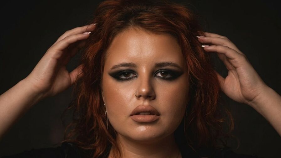 Watch CarolHats live on freshseotools.com