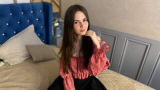 ThaliaCroft live streaming girl cam