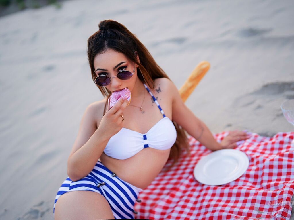 AlizeeBlair Profile Image