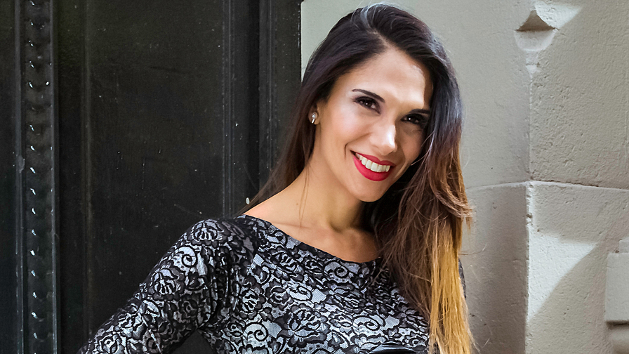 Watch CristinaFabe live on Sexyouup
