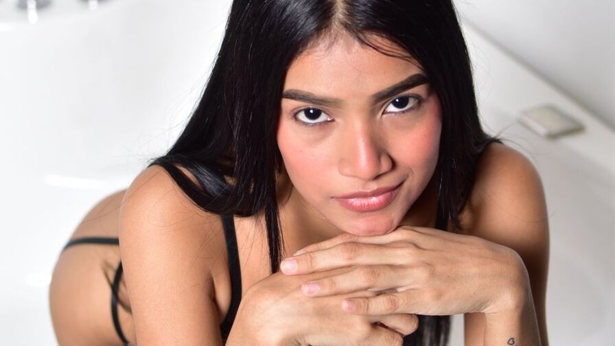 Watch FernandaHiils live on Sexyouup
