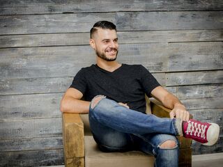 GeorgeChoco - LiveJasmin Dirtytalk Smoke Milf Boy 