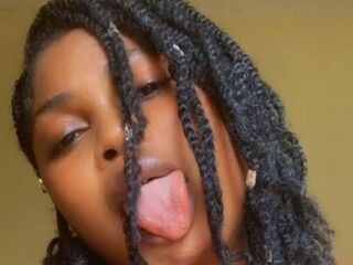 Nikimi Free webcam chat