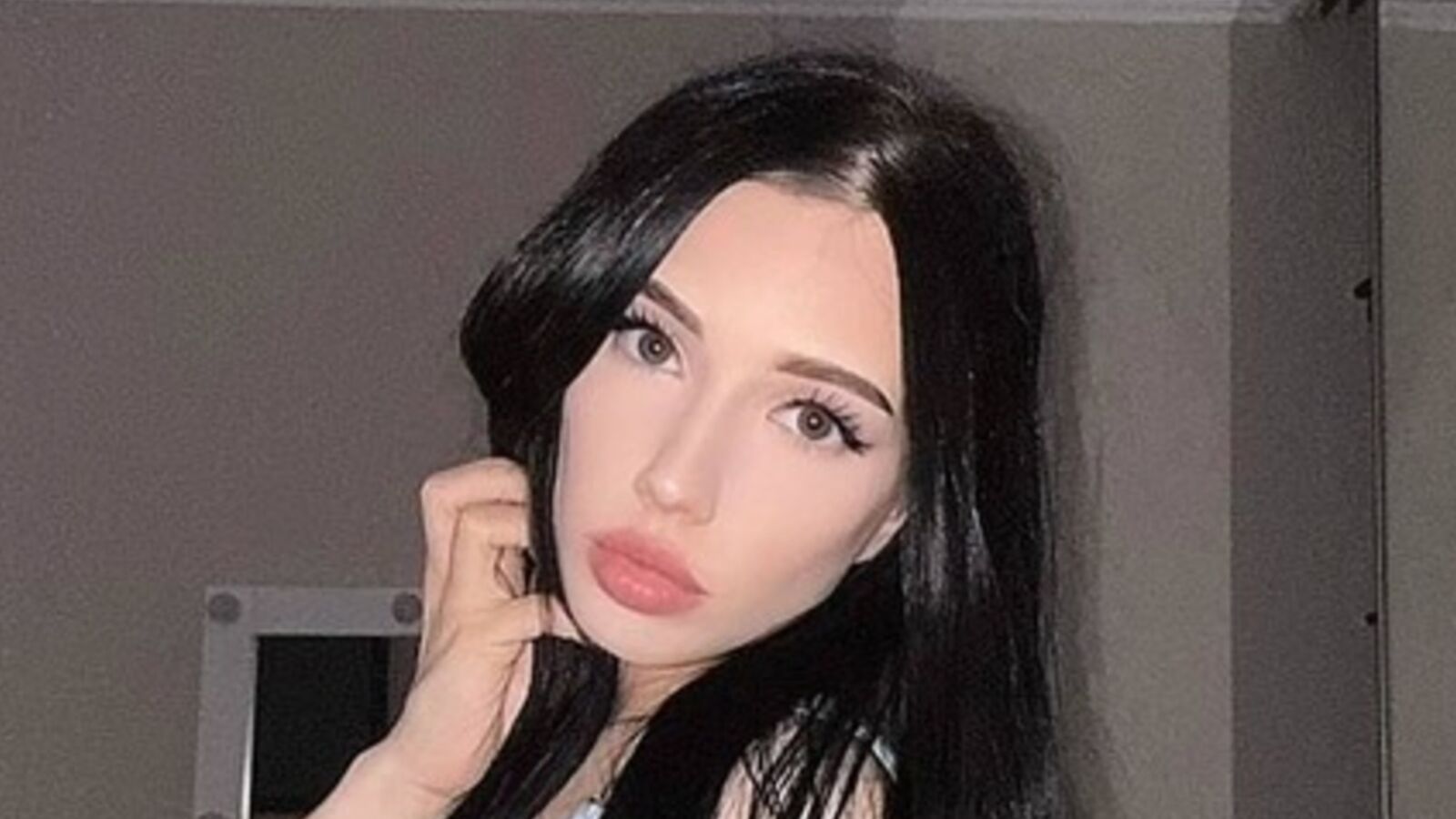 IsabellaGray erotic portrait