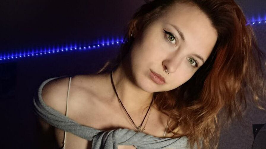Watch MaudieTuttle live on Jasminedc
