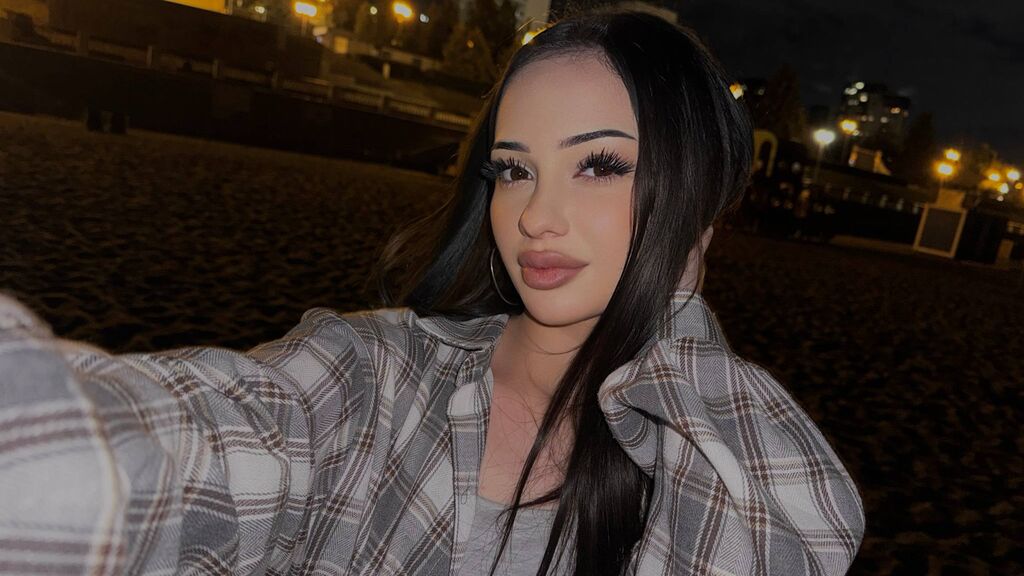KamilaBomfrord Live Cam on LiveJasmin