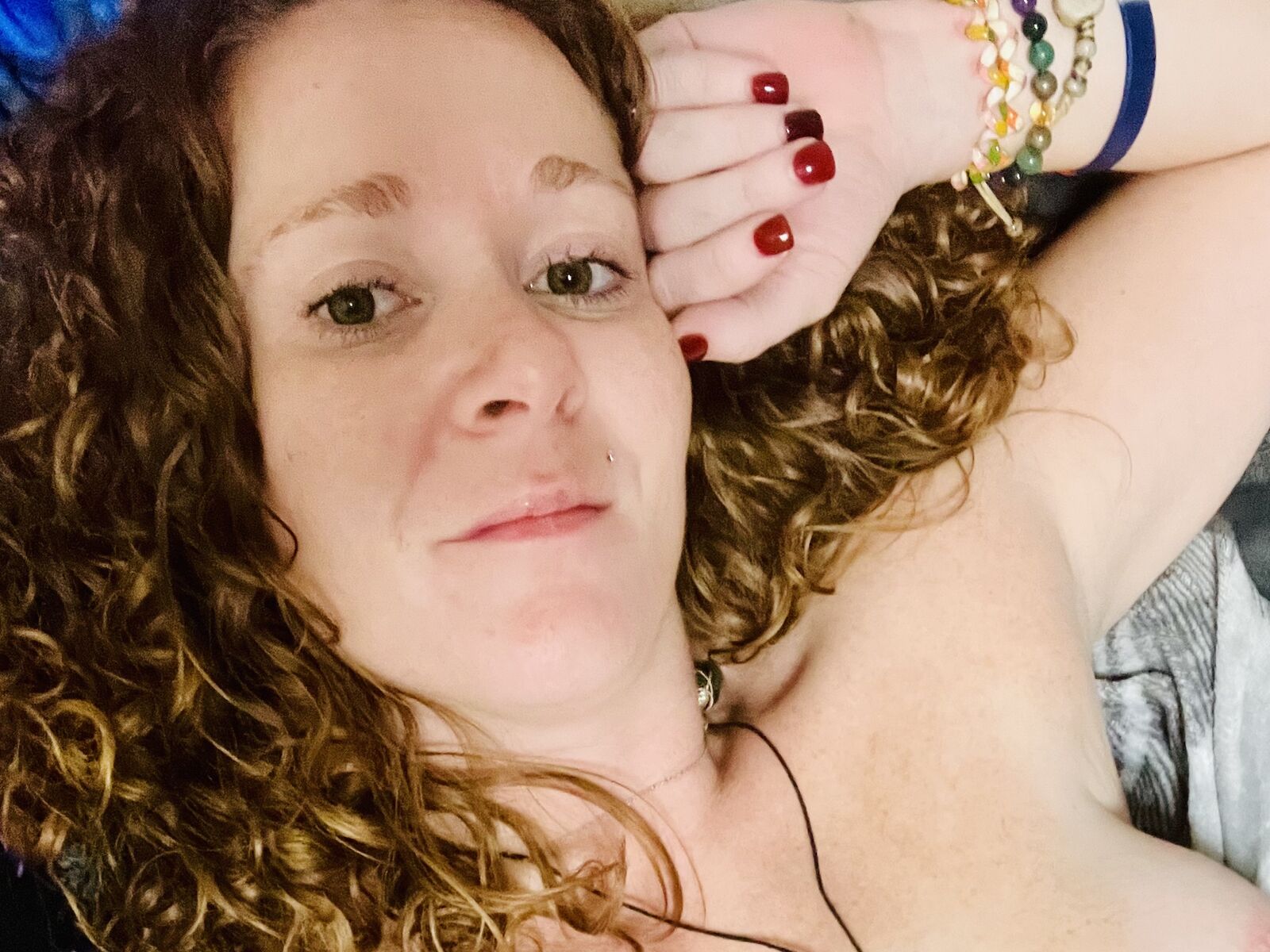 Live cam for StormyAmber