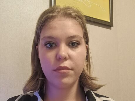 Chat with SaturninaLeavitt
